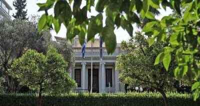 &Tau;&alpha; &sigma;&epsilon;&nu;ά&rho;&iota;&alpha; &gamma;&iota;&alpha; &tau;&omicron;&nu; &kappa;&alpha;&tau;ώ&tau;&alpha;&tau;&omicron; &mu;&iota;&sigma;&theta;ό | &Omicron;&iota; &delta;ύ&omicron; &pi;&alpha;&rho;ά&gamma;&omicron;&nu;&tau;&epsilon;&sigmaf; &pi;&omicron;&upsilon; &theta;&alpha; &kappa;&rho;ί&nu;&omicron;&upsilon;&nu; &tau;&eta;&nu; &alpha;ύ&xi;&eta;&sigma;ή &tau;&omicron;&upsilon;