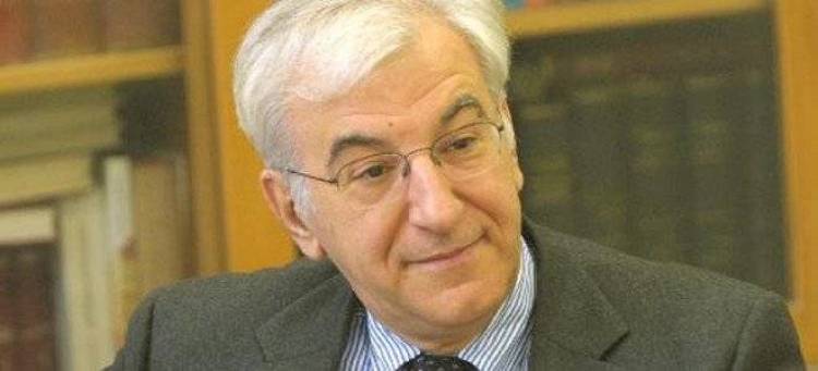 Φοιτήτριες καταγγέλλουν τον καθηγητή Μουτσόπουλο για σεξιστικά υπονοούμενα