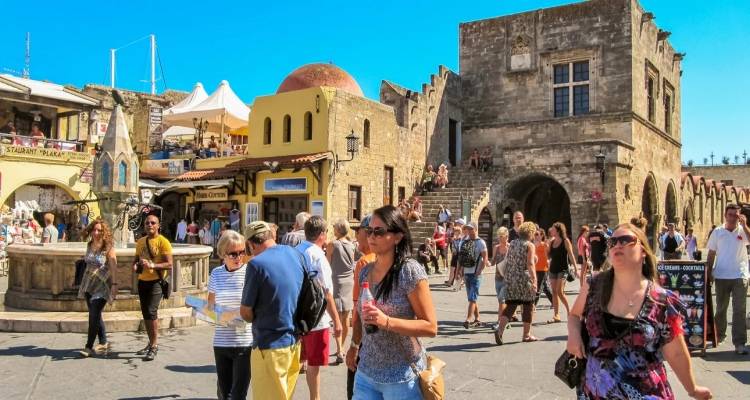 &Rho;ό&delta;&omicron;&sigmaf;: &Tau;&omicron;&upsilon;&rho;ί&sigma;&tau;&epsilon;&sigmaf; &kappa;&alpha;&iota; &tau;&omicron;&nu; &Nu;&omicron;έ&mu;&beta;&rho;&iota;&omicron; | &Chi;&epsilon;&iota;&mu;&epsilon;&rho;&iota;&nu;ό &pi;&rho;ό&gamma;&rho;&alpha;&mu;&mu;&alpha; &gamma;&iota;&alpha; &epsilon;&upsilon;&rho;&omega;&pi;&alpha;ί&omicron;&upsilon;&sigmaf; &sigma;&upsilon;&nu;&tau;&alpha;&xi;&iota;&omicron;ύ&chi;&omicron;&upsilon;&sigmaf;