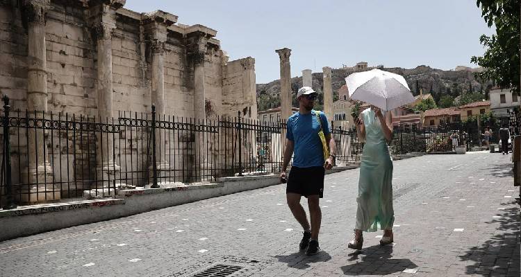 &Sigma;&tau;&eta;&nu; &Epsilon;&lambda;&lambda;ά&delta;&alpha; &alpha;&pi;ό &sigma;ή&mu;&epsilon;&rho;&alpha; &omicron; &epsilon;&upsilon;&rho;&omega;&pi;&alpha;ϊ&kappa;ό&sigmaf; &kappa;&alpha;ύ&sigma;&omega;&nu;&alpha;&sigmaf; -&Delta;&epsilon;&kappa;&alpha;ή&mu;&epsilon;&rho;&omicron;&sigmaf;, 10 &beta;&alpha;&theta;&mu;&omicron;ύ&sigmaf; &epsilon;&pi;ά&nu;&omega; &eta; &theta;&epsilon;&rho;&mu;&omicron;&kappa;&rho;&alpha;&sigma;ί&alpha;, &omicron;&iota; &pi;&rho;&omicron;&beta;&lambda;έ&psi;&epsilon;&iota;&sigmaf;