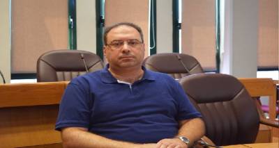 &Eta; &epsilon;&lambda;&lambda;&iota;&pi;ή&sigmaf; &upsilon;&gamma;&epsilon;&iota;&omicron;&nu;&omicron;&mu;&iota;&kappa;ή &pi;&epsilon;&rho;ί&theta;&alpha;&lambda;&psi;&eta; &pi;&rho;&omega;&tau;&alpha;&gamma;&omega;&nu;ί&sigma;&tau;&rho;&iota;&alpha; &tau;&omega;&nu; &pi;&rho;&omicron;&beta;&lambda;&eta;&mu;ά&tau;&omega;&nu; &tau;&omega;&nu; &kappa;&alpha;&tau;&omicron;ί&kappa;&omega;&nu; &tau;&omicron;&upsilon; &Beta;. &Alpha;&iota;&gamma;&alpha;ί&omicron;&upsilon;
