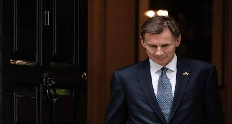 Βρετανία: Προϋπολογισμός – “Από το κακό στο χειρότερο”