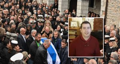 &Eta; &Beta;&omicron;&upsilon;&lambda;ή &laquo;&upsilon;&iota;&omicron;&theta;&epsilon;&tau;&epsilon;ί&raquo; &tau;&omicron; 9&chi;&rho;&omicron;&nu;&omicron; &pi;&alpha;&iota;&delta;ί &tau;&omicron;&upsilon; ά&tau;&upsilon;&chi;&omicron;&upsilon; &lambda;&iota;&mu;&epsilon;&nu;&iota;&kappa;&omicron;ύ &pi;&omicron;&upsilon; έ&chi;&alpha;&sigma;&epsilon; &tau;&eta; &zeta;&omega;ή &tau;&omicron;&upsilon; &sigma;&tau;&omicron; Ά&sigma;&tau;&rho;&omicron;&sigmaf; | &Theta;&lambda;ί&psi;&eta; &sigma;&tau;&eta;&nu; &kappa;&eta;&delta;&epsilon;ί&alpha; &tau;&omicron;&upsilon;