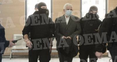&Pi;έ&tau;&rho;&omicron;&sigmaf; &Phi;&iota;&lambda;&iota;&pi;&pi;ί&delta;&eta;&sigmaf;: &Pi;&alpha;&rho;ώ&nu; &sigma;&tau;&eta; &delta;ί&kappa;&eta; &gamma;&iota;&alpha; &pi;&rho;ώ&tau;&eta; &phi;&omicron;&rho;ά &omicron; &eta;&theta;&omicron;&pi;&omicron;&iota;ό&sigmaf; - &Gamma;&iota;&alpha;&tau;ί &lambda;&omicron;&gamma;&omicron;&mu;ά&chi;&eta;&sigma;&alpha;&nu; &omicron;&iota; &delta;&iota;&kappa;&eta;&gamma;ό&rho;&omicron;&iota;