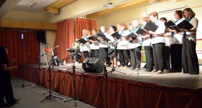 &Alpha;&phi;&iota;έ&rho;&omega;&mu;&alpha; &sigma;&tau;&omicron;&nu; &Mu;ί&kappa;&eta; &Theta;&epsilon;&omicron;&delta;&omega;&rho;ά&kappa;&eta;, &alpha;&pi;ό &tau;&omicron; &tau;&mu;ή&mu;&alpha; &tau;&eta;&sigmaf; &Chi;&omicron;&rho;&omega;&delta;ί&alpha;&sigmaf; &Epsilon;&nu;&eta;&lambda;ί&kappa;&omega;&nu; &tau;&omicron;&upsilon; &Mu;&omicron;&upsilon;&sigma;&iota;&kappa;&omicron;ύ &Epsilon;&rho;&gamma;&alpha;&sigma;&tau;&eta;&rho;ί&omicron;&upsilon; &Lambda;ή&mu;&nu;&omicron;&upsilon;.