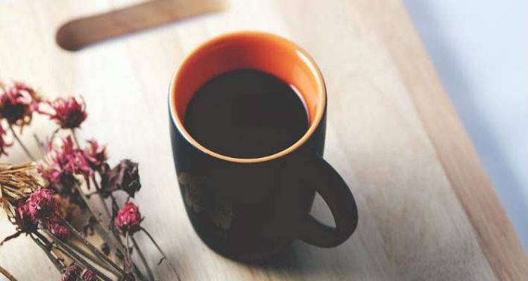 &Gamma;&iota;&alpha;&tau;ί &delta;&epsilon;&nu; &pi;&rho;έ&pi;&epsilon;&iota; &nu;&alpha; &pi;ί&nu;&epsilon;&tau;&epsilon; &kappa;&alpha;&phi;έ &mu;&epsilon; ά&delta;&epsilon;&iota;&omicron; &sigma;&tau;&omicron;&mu;ά&chi;&iota;