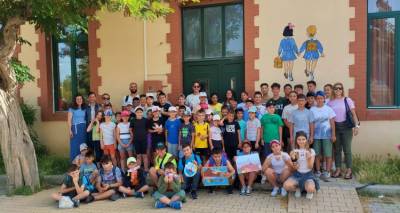 Ά&gamma;&iota;&omicron;&sigmaf; &Delta;&eta;&mu;ή&tau;&rho;&iota;&omicron;&sigmaf;: &Chi;&omega;&rho;ί&sigmaf; &epsilon;&kappa;&pi;&alpha;&iota;&delta;&epsilon;&upsilon;&tau;&iota;&kappa;&omicron;ύ&sigmaf; &eta; &Alpha;&rsquo;, &eta; &Gamma;&rsquo; &kappa;&alpha;&iota; &Delta;&rsquo; &tau;ά&xi;&eta; &tau;&omicron;&upsilon; &Delta;&eta;&mu;&omicron;&tau;&iota;&kappa;&omicron;ύ &Sigma;&chi;&omicron;&lambda;&epsilon;ί&omicron;&upsilon;