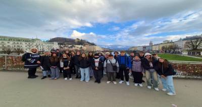 &Mu;&epsilon; &epsilon;&pi;&iota;&tau;&upsilon;&chi;ί&alpha; &eta; &sigma;&upsilon;&mu;&mu;&epsilon;&tau;&omicron;&chi;ή &tau;&omicron;&upsilon; &Gamma;&upsilon;&mu;&nu;&alpha;&sigma;ί&omicron;&upsilon; &Mu;&omicron;ύ&delta;&rho;&omicron;&upsilon; &sigma;&tau;&omicron; 10&omicron; &Epsilon;&upsilon;&rho;&omega;&pi;&alpha;ϊ&kappa;ό &Mu;&alpha;&theta;&eta;&tau;&iota;&kappa;ό &Sigma;&upsilon;&nu;έ&delta;&rho;&iota;&omicron; &sigma;&tau;&eta; &Beta;&iota;έ&nu;&nu;&eta;