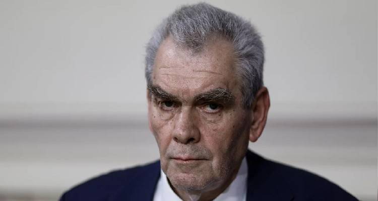 &Upsilon;&pi;ό&theta;&epsilon;&sigma;&eta; Novartis: &Sigma;&tau;&omicron; &epsilon;&delta;ώ&lambda;&iota;&omicron; &sigma;ή&mu;&epsilon;&rho;&alpha; &Delta;&eta;&mu;ή&tau;&rho;&eta;&sigmaf; &Pi;&alpha;&pi;&alpha;&gamma;&gamma;&epsilon;&lambda;ό&pi;&omicron;&upsilon;&lambda;&omicron;&sigmaf; &kappa;&alpha;&iota; &Epsilon;&lambda;έ&nu;&eta; &Tau;&omicron;&upsilon;&lambda;&omicron;&upsilon;&pi;ά&kappa;&eta;