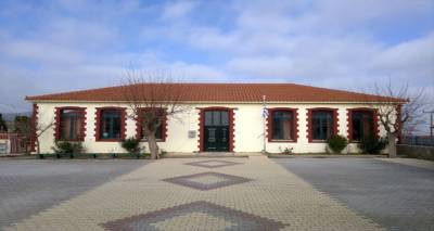 &Epsilon;&pi;&iota;&pi;&lambda;έ&omicron;&nu; &alpha;ί&theta;&omicron;&upsilon;&sigma;&alpha; &sigma;&tau;&omicron; &Delta;&eta;&mu;&omicron;&tau;&iota;&kappa;ό &Sigma;&chi;&omicron;&lambda;&epsilon;ί&omicron; &Alpha;&gamma;ί&omicron;&upsilon; &Delta;&eta;&mu;&eta;&tau;&rho;ί&omicron;&upsilon; &zeta;&eta;&tau;&omicron;ύ&nu; &alpha;&pi;ό &tau;&omicron; &Delta;ή&mu;&omicron; &Lambda;ή&mu;&nu;&omicron;&upsilon;