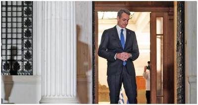 &Pi;&upsilon;&rho;ά N&Delta; &sigma;&tau;&omicron;&nu; &Alpha;&nu;&delta;&rho;&omicron;&upsilon;&lambda;ά&kappa;&eta;, &mu;&epsilon;&tau;ά &tau;&eta;&nu; &pi;&rho;ό&tau;&alpha;&sigma;ή &tau;&omicron;&upsilon; &gamma;&iota;&alpha; &laquo;ά&gamma;&nu;&omega;&sigma;&tau;&omicron; &chi;&raquo; &pi;&rho;&omega;&theta;&upsilon;&pi;&omicron;&upsilon;&rho;&gamma;ό