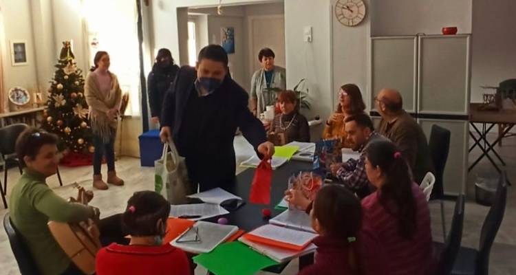 &Epsilon;&pi;ί&sigma;&kappa;&epsilon;&psi;&eta; &Gamma;&iota;ά&nu;&nu;&eta; &Mu;&pi;&omicron;&upsilon;&rho;&nu;&omicron;ύ &alpha;&pi;ό &tau;&omicron; &Kappa;&Delta;&Eta;&Phi; &laquo;&Gamma;&alpha;ϊ&tau;&alpha;&nu;ά&kappa;&iota;&raquo;:  &laquo;&Delta;&eta;&mu;&omicron;&kappa;&rho;&alpha;&tau;&iota;&kappa;ή &pi;&omicron;&lambda;&iota;&tau;&epsilon;ί&alpha; &epsilon;ί&nu;&alpha;&iota; &alpha;&upsilon;&tau;ή &pi;&omicron;&upsilon; &delta;&epsilon;&nu; &alpha;&phi;ή&nu;&epsilon;&iota; &kappa;&alpha;&nu;έ&nu;&alpha;&nu; &pi;ί&sigma;&omega;&raquo;