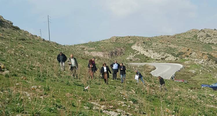 &Lambda;ή&mu;&nu;&omicron;&sigmaf;: 6 &epsilon;&kappa;&alpha;&tau;. &epsilon;&upsilon;&rho;ώ &alpha;&pi;ό &tau;&eta;&nu; &Pi;&epsilon;&rho;&iota;&phi;έ&rho;&epsilon;&iota;&alpha; &Beta;. &Alpha;&iota;&gamma;&alpha;ί&omicron;&upsilon; &gamma;&iota;&alpha; &tau;&omicron; έ&rho;&gamma;&omicron; &laquo;&Pi;&alpha;&rho;ά&kappa;&alpha;&mu;&psi;&eta; &Omicron;&iota;&kappa;&iota;&sigma;&mu;&omicron;ύ &Theta;ά&nu;&omicron;&upsilon;&sigmaf;&raquo;