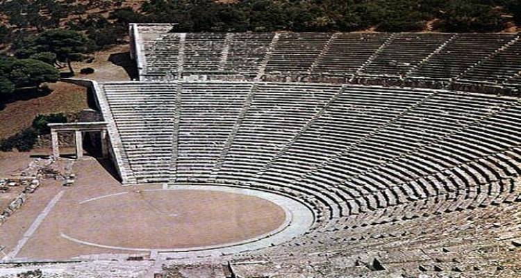 &Sigma;&tau;&eta;&nu; &Alpha;&rho;&chi;&alpha;ί&alpha; &Omicron;&lambda;&upsilon;&mu;&pi;ί&alpha; &kappa;&alpha;&iota; &tau;&iota;&sigmaf; &Sigma;&upsilon;&rho;&alpha;&kappa;&omicron;ύ&sigma;&epsilon;&sigmaf; &eta; &Theta;&epsilon;&alpha;&tau;&rho;&iota;&kappa;ή &Omicron;&mu;ά&delta;&alpha; &tau;&omicron;&upsilon; &Pi;&alpha;&nu;&epsilon;&pi;&iota;&sigma;&tau;&eta;&mu;&iota;&alpha;&kappa;&omicron;ύ &Tau;&mu;ή&mu;&alpha;&tau;&omicron;&sigmaf; &Lambda;ή&mu;&nu;&omicron;&upsilon;