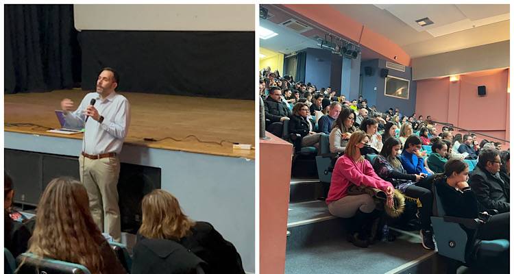 &Lambda;ή&mu;&nu;&omicron;&sigmaf;: &Mu;&epsilon; &epsilon;&pi;&iota;&tau;&upsilon;&chi;ί&alpha; &kappa;&alpha;&iota; &mu;&pi;&rho;&omicron;&sigma;&tau;ά &sigma;&epsilon; έ&nu;&alpha; &pi;&omicron;&lambda;&upsilon;&pi;&lambda;&eta;&theta;έ&sigmaf; &kappa;&omicron;&iota;&nu;ό &eta; &epsilon;&kappa;&delta;ή&lambda;&omega;&sigma;&eta; &Epsilon;&pi;&alpha;&gamma;&gamma;&epsilon;&lambda;&mu;&alpha;&tau;&iota;&kappa;&omicron;ύ &Pi;&rho;&omicron;&sigma;&alpha;&nu;&alpha;&tau;&omicron;&lambda;&iota;&sigma;&mu;&omicron;ύ (v&iacute;deo)