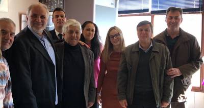 &Tau;&omicron; &Lambda;&iota;&mu;&epsilon;&nu;&iota;&kappa;ό &Tau;&alpha;&mu;&epsilon;ί&omicron; &Lambda;ή&mu;&nu;&omicron;&upsilon; έ&kappa;&omicron;&psi;&epsilon; &tau;&eta;&nu; &pi;ί&tau;&alpha; &tau;&omicron;&upsilon; | &Tau;&omicron; &phi;&lambda;&omicron;&upsilon;&rho;ί &kappa;&alpha;&iota; &pi;ά&lambda;&iota; &sigma;&tau;&omicron;&nu; &Alpha;&nu;&tau;&iota;&delta;ή&mu;&alpha;&rho;&chi;&omicron; &Chi;&rho;. &Pi;&upsilon;&rho;&omicron;&mu;ά&gamma;&lambda;&omicron;&upsilon;