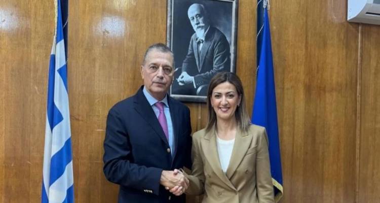 &Sigma;&upsilon;&nu;ά&nu;&tau;&eta;&sigma;&eta; &Alpha;&gamma;&alpha;&pi;&eta;&delta;ά&kappa;&eta;-&Sigma;&tau;&epsilon;&phi;&alpha;&nu;ή &gamma;&iota;&alpha; &tau;&eta;&nu; &epsilon;&nu;ί&sigma;&chi;&upsilon;&sigma;&eta; &tau;&omicron;&upsilon; &Kappa;έ&nu;&tau;&rho;&omicron;&upsilon; &Upsilon;&gamma;&epsilon;ί&alpha;&sigmaf; &Kappa;&alpha;&rho;&upsilon;ώ&nu; &Alpha;&gamma;ί&omicron;&upsilon; Ό&rho;&omicron;&upsilon;&sigmaf; &sigma;&epsilon; &pi;&rho;&omicron;&sigma;&omega;&pi;&iota;&kappa;ό &kappa;&alpha;&iota; &epsilon;&xi;&omicron;&pi;&lambda;&iota;&sigma;&mu;ό