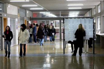 &Xi;&epsilon;&kappa;&iota;&nu;&omicron;ύ&nu; &omicron;&iota; &alpha;&iota;&tau;ή&sigma;&epsilon;&iota;&sigmaf; &gamma;&iota;&alpha; &tau;&iota;&sigmaf; &mu;&epsilon;&tau;&epsilon;&gamma;&gamma;&rho;&alpha;&phi;έ&sigmaf; &pi;&rho;&omega;&tau;&omicron;&epsilon;&tau;ώ&nu;