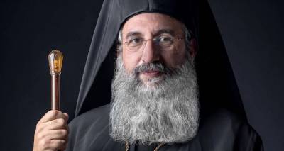 &Alpha;&rho;&chi;&iota;&epsilon;&pi;ί&sigma;&kappa;&omicron;&pi;&omicron;&sigmaf; &Kappa;&rho;ή&tau;&eta;&sigmaf; &Epsilon;&upsilon;&gamma;έ&nu;&iota;&omicron;&sigmaf; &gamma;&iota;&alpha; &omicron;&mu;ό&phi;&upsilon;&lambda;&alpha; &zeta;&epsilon;&upsilon;&gamma;ά&rho;&iota;&alpha;: &laquo;&Epsilon;ί&nu;&alpha;&iota; &alpha;&delta;έ&rho;&phi;&iota;&alpha; &mu;&alpha;&sigmaf;, &kappa;&alpha;&iota; &epsilon;&mu;&epsilon;ί&sigmaf; &omicron;&iota; &pi;&nu;&epsilon;&upsilon;&mu;&alpha;&tau;&iota;&kappa;&omicron;ί &delta;&epsilon;&nu; &epsilon;ί&mu;&alpha;&sigma;&tau;&epsilon; ά&gamma;&gamma;&epsilon;&lambda;&omicron;&iota;&raquo;
