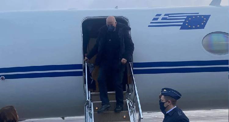 &Nu;ί&kappa;&omicron;&sigmaf; &Delta;έ&nu;&delta;&iota;&alpha;&sigmaf;: Έ&phi;&tau;&alpha;&sigma;&epsilon; &sigma;&tau;&eta;&nu; &Omicron;&delta;&eta;&sigma;&sigma;ό &omega;&sigmaf; &epsilon;&pi;&iota;&kappa;&epsilon;&phi;&alpha;&lambda;ή&sigmaf; &alpha;&nu;&theta;&rho;&omega;&pi;&iota;&sigma;&tau;&iota;&kappa;ή&sigmaf; &alpha;&pi;&omicron;&sigma;&tau;&omicron;&lambda;ή&sigmaf;