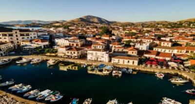&Lambda;ή&mu;&nu;&omicron;&sigmaf;: &Tau;&omicron; &nu;&eta;&sigma;ί &beta;&gamma;ά&zeta;&epsilon;&iota; &psi;&eta;&phi;&iota;&alpha;&kappa;ά &tau;&omicron;&upsilon;&sigmaf; &kappa;&rho;&upsilon;&mu;&mu;έ&nu;&omicron;&upsilon;&sigmaf; &theta;&eta;&sigma;&alpha;&upsilon;&rho;&omicron;ύ&sigmaf; &tau;&omicron;&upsilon; | &Alpha;&pi;ό &tau;&iota;&sigmaf; &alpha;&mu;&mu;&omicron;&theta;ί&nu;&epsilon;&sigmaf; &kappa;&alpha;&iota; &tau;&omicron;&upsilon;&sigmaf; &upsilon;&gamma;&rho;&omicron;&tau;ό&pi;&omicron;&upsilon;&sigmaf; έ&omega;&sigmaf; &tau;&omicron; &Gamma;&epsilon;&omega;&lambda;&omicron;&gamma;&iota;&kappa;ό &Pi;ά&rho;&kappa;&omicron; &Phi;&alpha;&lambda;&alpha;&kappa;&rho;ά