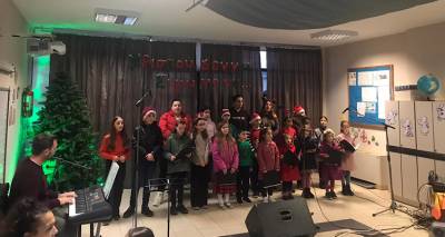 &Mu;&pi;&omicron;&beta;&omicron;&lambda;έ&tau;&epsilon;&iota;&omicron; &Nu;&eta;&pi;&iota;&alpha;&gamma;&omega;&gamma;&epsilon;ί&omicron; &Mu;ύ&rho;&iota;&nu;&alpha;&sigmaf;: &Chi;&rho;&iota;&sigma;&tau;&omicron;&upsilon;&gamma;&epsilon;&nu;&nu;&iota;ά&tau;&iota;&kappa;&eta; &gamma;&iota;&omicron;&rho;&tau;ή &kappa;&alpha;&iota; Bazaar &pi;&rho;&omicron;&sigma;&phi;&omicron;&rho;ά&sigmaf;