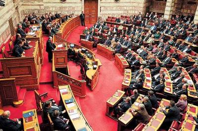 &Sigma;&tau;&eta; &delta;&eta;&mu;&omicron;&sigma;&iota;ό&tau;&eta;&tau;&alpha; &tau;&alpha; &pi;ό&theta;&epsilon;&nu; έ&sigma;&chi;&epsilon;&sigmaf; &tau;&omega;&nu; &pi;&omicron;&lambda;&iota;&tau;&iota;&kappa;ώ&nu;