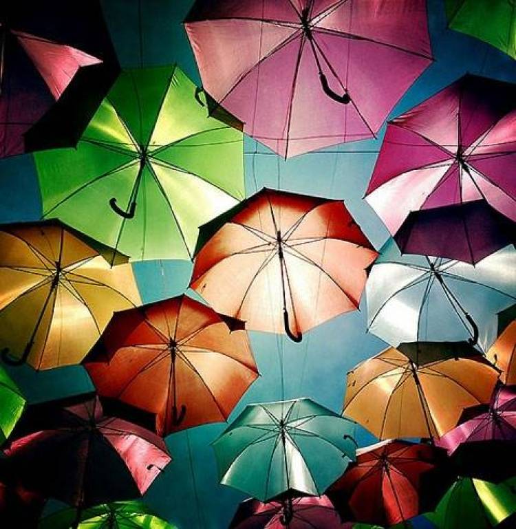 Ένας ουρανός ..ομπρέλες!