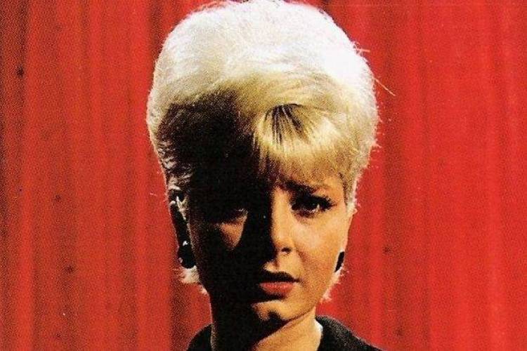 &Eta; &Tau;&zeta;έ&nu;&eta; &eta; &laquo;&sigma;&kappa;&lambda;ά&beta;&alpha;&raquo; &kappa;&alpha;&iota; '&gamma;&omega;