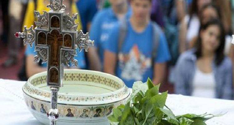 &Mu;&epsilon; &tau;&omicron;&nu; &Alpha;&gamma;&iota;&alpha;&sigma;&mu;ό &xi;&epsilon;&kappa;&iota;&nu;ά &alpha;ύ&rho;&iota;&omicron; &eta; &nu;έ&alpha; &sigma;&chi;&omicron;&lambda;&iota;&kappa;ή &chi;&rho;&omicron;&nu;&iota;ά &kappa;&alpha;&iota; &sigma;&tau;&eta; &Lambda;ή&mu;&nu;&omicron; | &Alpha;&upsilon;&tau;έ&sigmaf; &epsilon;ί&nu;&alpha;&iota; &omicron;&iota; ώ&rho;&epsilon;&sigmaf; &tau;έ&lambda;&epsilon;&sigma;&eta;&sigmaf;