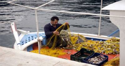 Τις μηνιαίες ποσότητες αλιευμάτων θα πρέπει να καταγράφουν οι αλιείς της Λήμνου
