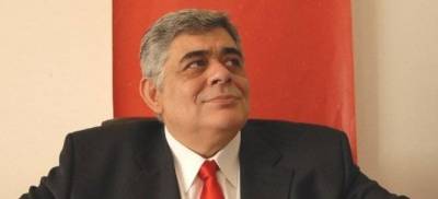 Αθλια πρόκληση Μιχαλολιάκου για Αντετοκούμπο: Αν δώσεις σε ένα χιμπαταζή σημαία θα γίνει Ελληνας;