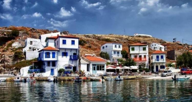 &Tau;&omicron; &mu;&iota;&kappa;&rho;ό &nu;&eta;&sigma;ά&kappa;&iota; ό&pi;&omicron;&upsilon; έ&zeta;&eta;&sigma;&alpha;&nu; &epsilon;&xi;ό&rho;&iota;&sigma;&tau;&omicron;&iota; &omicron; &Rho;ί&tau;&sigma;&omicron;&sigmaf; &kappa;&alpha;&iota; &omicron; &Lambda;&omicron;&upsilon;&nu;&tau;έ&mu;&eta;&sigmaf; &epsilon;ί&nu;&alpha;&iota; έ&nu;&alpha;&sigmaf; &mu;&iota;&kappa;&rho;ό&sigmaf; &pi;&alpha;&rho;ά&delta;&epsilon;&iota;&sigma;&omicron;&sigmaf; (photos &amp; video)