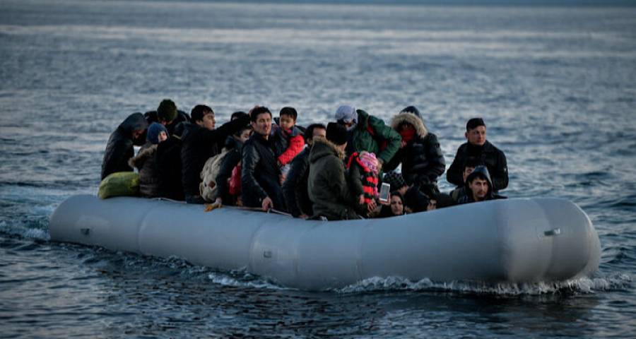 &Tau;&epsilon;&lambda;&epsilon;&upsilon;&tau;&alpha;ί&alpha; &epsilon;&xi;έ&lambda;&iota;&xi;&eta;: 39 &pi;&alpha;&rho;ά&nu;&omicron;&mu;&omicron;&iota; &mu;&epsilon;&tau;&alpha;&nu;ά&sigma;&tau;&epsilon;&sigmaf; &epsilon;&nu;&tau;&omicron;&pi;ί&sigma;&tau;&eta;&kappa;&alpha;&nu; &sigma;&tau;&eta;&nu; &Pi;&lambda;ά&kappa;&alpha;