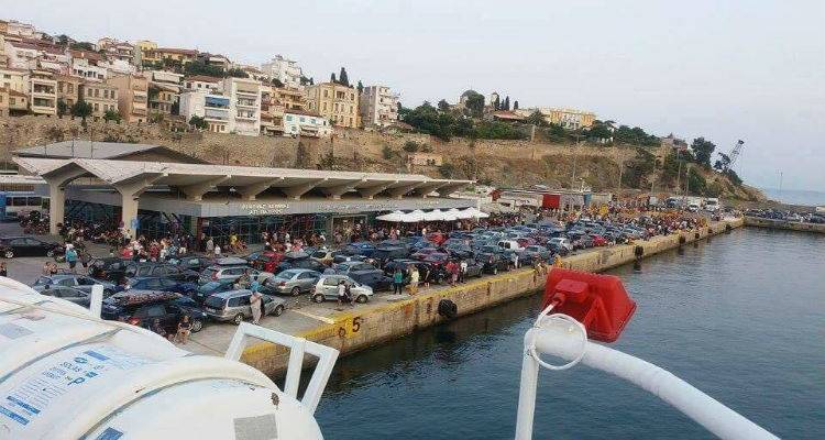 &laquo;&Pi;&lambda;&eta;&mu;&mu;ύ&rho;&iota;&sigma;&epsilon;&raquo; &alpha;&pi;ό &tau;&omicron;&upsilon;&rho;ί&sigma;&tau;&epsilon;&sigmaf; &gamma;&iota;&alpha; &Lambda;ή&mu;&nu;&omicron; &tau;&omicron; &lambda;&iota;&mu;ά&nu;&iota; &tau;&eta;&sigmaf; &Kappa;&alpha;&beta;ά&lambda;&alpha;&sigmaf; (photos+video)