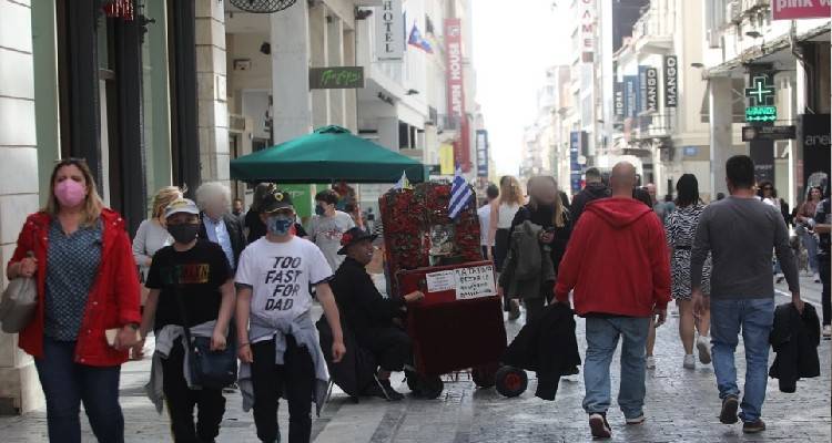 &Kappa;&omicron;&rho;&omega;&nu;&omicron;ϊό&sigmaf;: 5.130 &kappa;&rho;&omicron;ύ&sigma;&mu;&alpha;&tau;&alpha;, 33 &theta;ά&nu;&alpha;&tau;&omicron;&iota; &kappa;&alpha;&iota; 211 &delta;&iota;&alpha;&sigma;&omega;&lambda;&eta;&nu;&omega;&mu;έ&nu;&omicron;&iota;