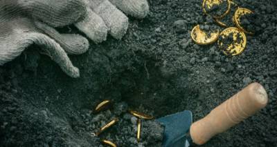 Οι 11 μεγαλύτεροι κρυμμένοι θησαυροί στην Ελλάδα, που αναζητούν μετά μανίας οι χρυσοθήρες