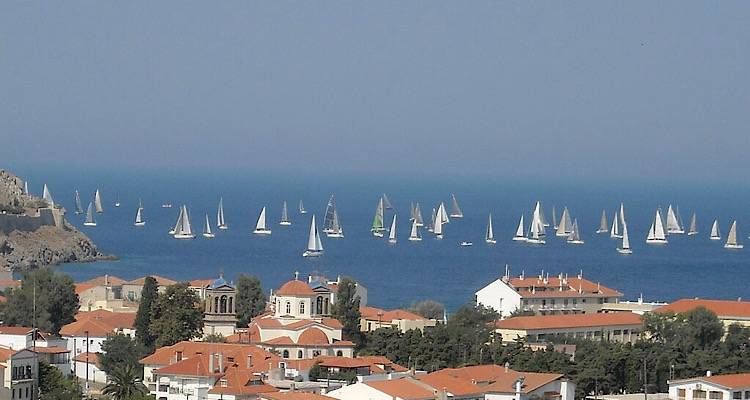 &Eta; &Lambda;ή&mu;&nu;&omicron;&sigmaf; &upsilon;&pi;&omicron;&delta;έ&chi;&epsilon;&tau;&alpha;&iota; &tau;&eta;&nu; Aegean Regatta 2025