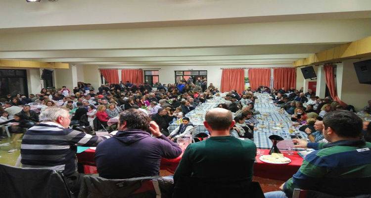 &Kappa;&alpha;&iota; &eta; &rho;&alpha;&kappa;ή έ&rho;&epsilon;&epsilon; ά&phi;&theta;&omicron;&nu;&eta; &sigma;&tau;&eta;v 8&eta; &gamma;&iota;&omicron;&rho;&tau;ή &tau;&omicron;&upsilon; &Mu;&omicron;ύ&delta;&rho;&omicron;&upsilon; | &Tau;&alpha; &alpha;&pi;&omicron;&tau;&epsilon;&lambda;έ&sigma;&mu;&alpha;&tau;&alpha; &tau;&omicron;&upsilon; &delta;&iota;&alpha;&gamma;&omega;&nu;&iota;&sigma;&mu;&omicron;ύ &alpha;&nu;&alpha;&lambda;&upsilon;&tau;&iota;&kappa;ά  (photos)