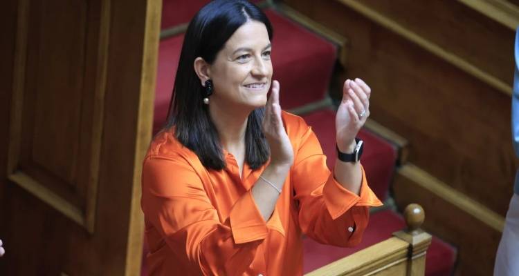 Ψηφίστηκε το νέο εργασιακό | Υπερψήφισε η ΝΔ και δύο ανεξάρτητοι