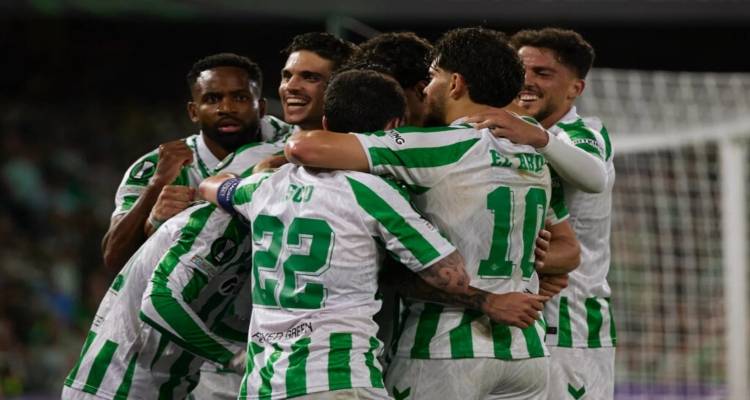 Μπέτις - Βαλένθια: Στο 3.30 το πέταγμα των «νυχτερίδων»