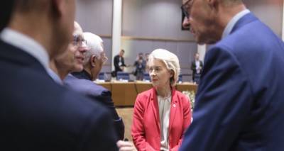 &laquo;Ή&tau;&alpha;&nu; &eta; &sigma;&tau;&iota;&gamma;&mu;ή &pi;&omicron;&upsilon; &omicron;&iota; &eta;&gamma;έ&tau;&epsilon;&sigmaf; &tau;&eta;&sigmaf; &Epsilon;&Epsilon; &alpha;&pi;&omicron;&phi;ά&sigma;&iota;&sigma;&alpha;&nu; ό&tau;&iota; &eta; &Epsilon;&upsilon;&rho;ώ&pi;&eta; &pi;&rho;έ&pi;&epsilon;&iota; &nu;&alpha; &pi;&omicron;&rho;&epsilon;&upsilon;&tau;&epsilon;ί &mu;ό&nu;&eta; &tau;&eta;&sigmaf;&raquo; -&Alpha;&nu;ά&lambda;&upsilon;&sigma;&eta; Politico &gamma;&iota;&alpha; &tau;&eta; &Sigma;ύ&nu;&omicron;&delta;&omicron;