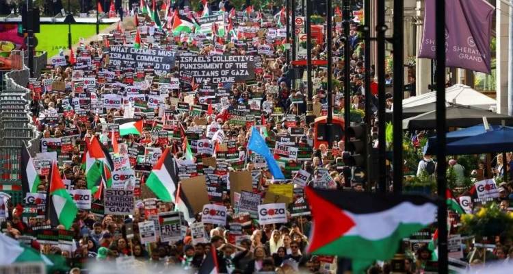 Λονδίνο : Χιλιάδες άνθρωποι συμμετείχαν σε φιλοπαλαιστινιακή διαδήλωση  για δεύτερο συνεχόμενο Σαββατοκύριακο.