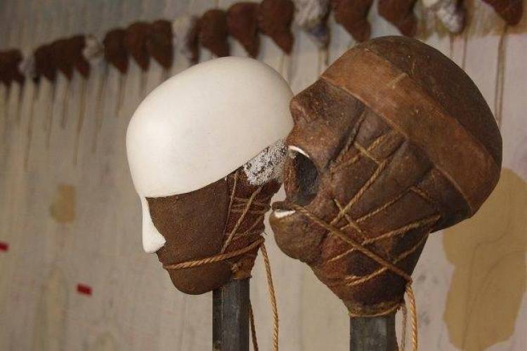 &Delta;&epsilon;&nu; &chi;&omega;&rho;ά&omega; &pi;&omicron;&upsilon;&theta;&epsilon;&nu;ά