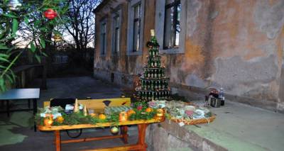 &Sigma;&epsilon; &rho;&upsilon;&theta;&mu;&omicron;ύ&sigmaf; &Chi;&rho;&iota;&sigma;&tau;&omicron;&upsilon;&gamma;έ&nu;&nu;&omega;&nu; &kappa;&alpha;&iota; &tau;&omicron; &Lambda;&iota;&beta;&alpha;&delta;&omicron;&chi;ώ&rho;&iota; (photos)