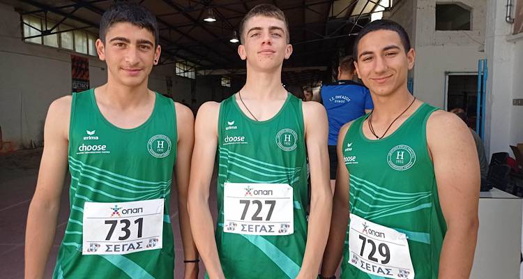 &Lambda;ή&mu;&nu;&omicron;&sigmaf;: &Mu;&epsilon; &tau;&rho;&epsilon;&iota;&sigmaf; &sigma;&upsilon;&mu;&mu;&epsilon;&tau;&omicron;&chi;έ&sigmaf; &sigma;&tau;&omicron; &Pi;&alpha;&nu;&epsilon;&lambda;&lambda;ή&nu;&iota;&omicron; &Pi;&rho;&omega;&tau;ά&theta;&lambda;&eta;&mu;&alpha; &Sigma;&upsilon;&nu;&theta;&epsilon;&tau;ώ&nu; &Kappa;-16 &eta; &Eta;&phi;&alpha;&iota;&sigma;&tau;ί&alpha;