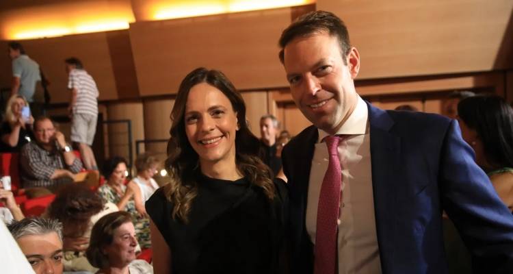 &Beta;&gamma;ή&kappa;&alpha;&nu; &laquo;&mu;&alpha;&chi;&alpha;ί&rho;&iota;&alpha;&raquo; &sigma;&tau;&omicron;&nu; &Sigma;&Upsilon;&Rho;&Iota;&Zeta;&Alpha;: &Sigma;ύ&gamma;&kappa;&rho;&omicron;&upsilon;&sigma;&eta; &Kappa;&alpha;&sigma;&sigma;&epsilon;&lambda;ά&kappa;&eta;-&Alpha;&chi;&tau;&sigma;&iota;ό&gamma;&lambda;&omicron;&upsilon; &sigma;&tau;&omicron; ό&nu;&omicron;&mu;&alpha; &tau;&omicron;&upsilon; &Tau;&sigma;ί&pi;&rho;&alpha;