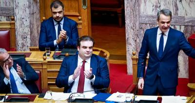 &Mu;&eta; &kappa;&rho;&alpha;&tau;&iota;&kappa;ά &Alpha;&Epsilon;&Iota;: &Eta; &iota;&sigma;&tau;&omicron;&rho;&iota;&kappa;ή &tau;&omicron;&mu;ή, &omicron;&iota; ά&gamma;&rho;&iota;&epsilon;&sigmaf; &kappa;ό&nu;&tau;&rho;&epsilon;&sigmaf;, &omicron;&iota; &pi;&iota;&rho;&omicron;&upsilon;έ&tau;&epsilon;&sigmaf; &kappa;&alpha;&iota; &eta;... &kappa;&alpha;&theta;&upsilon;&sigma;&tau;έ&rho;&eta;&sigma;&eta; | Ό&sigma;&alpha; έ&gamma;&iota;&nu;&alpha;&nu; &sigma;&tau;&eta; &Beta;&omicron;&upsilon;&lambda;ή