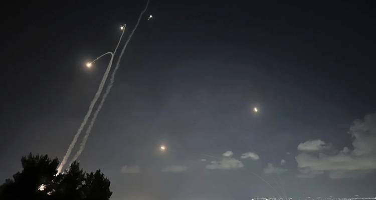 Πυραυλική επίθεση της Χεζμπολάχ στο Τελ Αβίβ -Στόχευε τα γραφεία της Μοσάντ