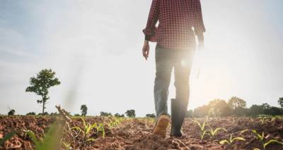 Επίτροπος Γεωργίας: Η ΕΕ δίπλα στους Έλληνες αγρότες σε μια περίοδο έντονων προκλήσεων